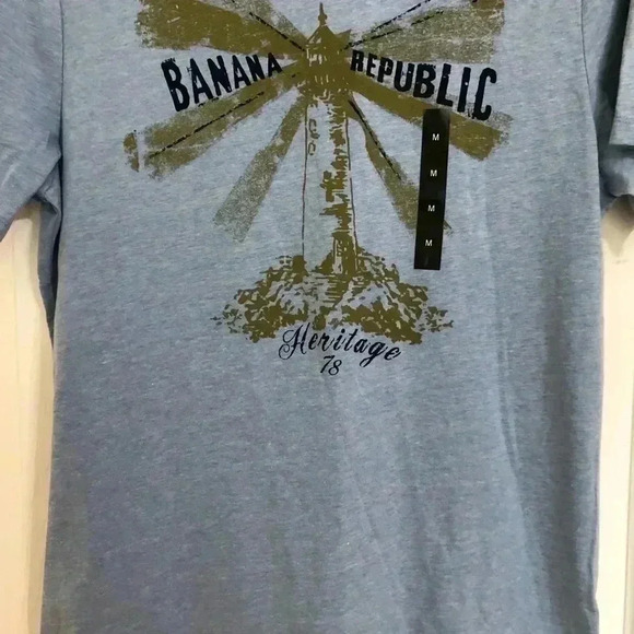 Banana Republic Blue Graphic Tee NWOT Size Medium - Picture 3 of 13